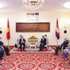 越南国家主席阮春福会见柬埔寨参议院主席赛冲和国会主席韩桑林