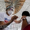 菲律宾新增病例不断创新高 五款新冠疫苗加强针获印尼食药监督管理局紧急使用授权