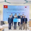 越韩建交35周年：韩国保证保险公司向河内市学校赠送计算机教室