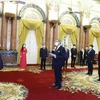 越南国家主席阮春福会见递交国书的墨西哥和美国驻越大使