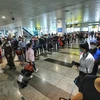 运载疏散到波兰和洛曼尼亚近600名旅乌越侨的2加撤侨航班安全回国