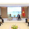 越南政府总理范明政会见巴拿马外交部长莫伊内斯
