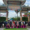 泰国两座历史悠久寺庙越文名字揭牌仪式举行