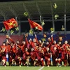越南女足队以1比0击败泰国女足队夺得女足金牌 阮春福和范明政致信祝贺