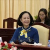 张氏梅同志访问老挝波里坎塞省