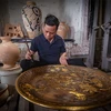 钵场手工艺村艺术家阮雄的两件艺术陶瓷作品获颁吉尼斯世界纪录