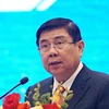 越共中央政治局对胡志明市人民委员会党组（任期2016~2021年）和阮成峰进行警告处分