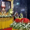 人民武装力量英雄萨兰提蒂斯-阮文立追悼会和安葬仪式在岘港市举行