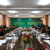 越南河静省边防部队指挥部与老挝波里坎赛省军事指挥部举行工作会谈