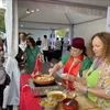 越南美食亮相在法国巴黎举行的国际美食村活动
