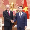 越南国会主席王廷惠会见泰国上议院第一副议长