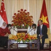 越南胡志明市与新加坡加强投资领域的合作