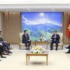 越南政府总理范明政会见耐克公司首席运营官坎皮恩