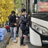 胡志明市温情助力2000名贫困学生和劳动职工返乡过年