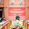 越南国防部部长潘文江与越南人民军总政治局举行工作会议