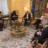 比利时众议院议长伊莲·蒂利厄会见越南驻比大使阮文草