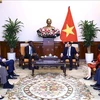 越南外交部长裴青山会见联合国教科文组织世界遗产中心主任拉萨雷.埃伦杜·阿索莫