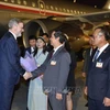 捷克总理彼得·菲亚拉抵达河内 开始对越南进行访问