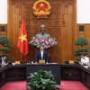 越南政府总理主持召开政府常务会议 排忧解难促生产