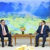越南政府总理范明政会见古巴内务部长拉萨罗·阿尔韦托