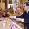 越南国家主席武文赏在胡志明市向佛教信徒致以佛诞节祝福