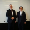 越南工贸部部长阮鸿延会见波音全球公共政策高级副总裁史蒂