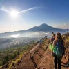 印尼巴厘省发文禁止游客攀爬当地高山