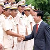 越南国家主席武文赏会见缉毒工作典范及烈士亲属代表