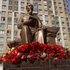 位于圣彼得堡市的胡志明主席塑像落成典礼隆重举行 