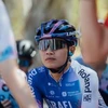 越南女子自行车运动员阮氏实参加欧洲最负盛名的自行车比赛