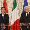 越南国家主席武文赏与意大利总统塞尔焦共同举行记者会