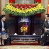 越南国家主席武文赏会见老挝最高人民法院院长万通•西潘敦