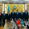国会副主席阮克定对哈萨克斯坦共和国进行访问
