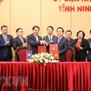越南宁平省与老挝首都万象签署合作备忘录