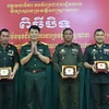 为柬埔寨军队干部开设的有关军事历史业务培训班圆满结束