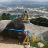 林同省：韩国一名女游客悬崖拍照坠亡