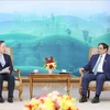 越南政府总理范明政会见三星电子首席财务官朴学奎