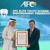 越南足球联合会获颁《亚足联教练员公约》职业级证书