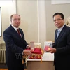 俄罗斯圣彼得堡荣获越南国家的友谊勋章
