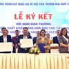 越南企业与老柬两国企业签署12份商业合作谅解备忘录