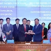 胡志明市与韩国忠清北道签署友好合作关系备忘录