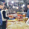 越南中部和西原地区各省市“一乡一品产品”交易会在河内举行
