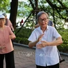 越南国家主席向1025名百岁公民致祝寿贺卡