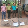 平福省平隆市公安局将多只野生动物移交给布亚摩国家公园