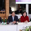 范明政总理建议为越南金融中心建设提供支持