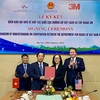 越南公路局与美国企业合作改善陆路交通安全