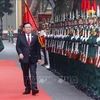国会主席王廷惠在春节前走访慰问边防部队战士
