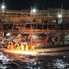 越南海上救援力量及时救助海上遇险船员