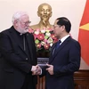 越南外交部部长裴青山会见梵蒂冈外交部长加拉格尔