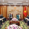 越南内务部长范氏青茶会见梵蒂冈总主教、外交部长加拉格尔